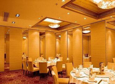 Beweegbare Melamine Akoestische Zaal Verdelers voor Restaurant 6m Hoogte