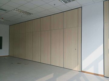 De Muren Binnenlandse Positie van de vergaderzaal Akoestische Opereerbare Verdeling 1230 mm-Comité Breedte