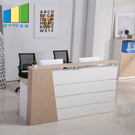 Het houten Bureau van de Bureauontvangst/de Comfortabele Stoel van het Netwerkbureau boog om het Schilderen van Glas