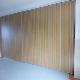 Aangepaste Geluiddichte Vouwende Zaal Verdelerdeur 85 mm-Verdelingsmuren voor de Zaal van het Hotelbanket