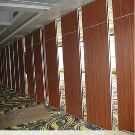 Banquetingszaal die de Deur Geluiddichte Houten van Verdelingsmuren met Stoffenoppervlakte glijden
