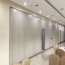 De Muren Beweegbare Deur van aluminium Akoestische Vouwende Verdelingen voor Vergaderzaal