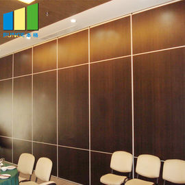 Van de de muurovereenkomst van de aluminiumverdeling van het het centrumaluminium centreren de muren van de panelen akoestische panelen voor tentoonstelling