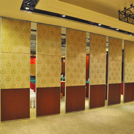 Aluminiumkader die de Zaal van de het Auditoriumdeur van Verdelingsmuren Beweegbare Akoestische Glijdende Verdeler voor Tentoonstellingszaal vouwen