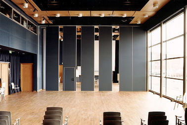 Het auditoriumbinnenland verfraaide Houten Beweegbare Verdelingsmuren/Glijdende Zaal Verdelers