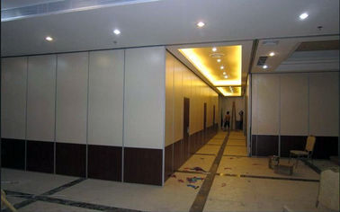 Muren van de bureau de Glijdende Verdeling, Melamineoppervlakte die het Profiel Geluiddichte Zaal van het Deuraluminium Verdelers vouwen