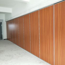 Het anodiseren van MDF de Muurplafond van de Aluminium Akoestisch Verdeling zette Vrije Bevindende Aangepaste Kleur op