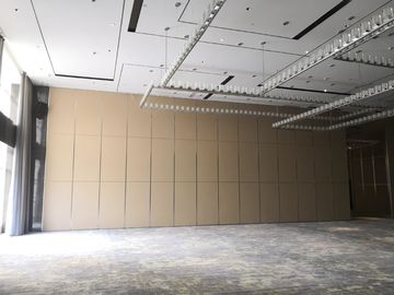 Hotelvloer aan Plafondsysteem die Geluiddichte het Comité van Muurverdelingen Dikte 65mm glijden