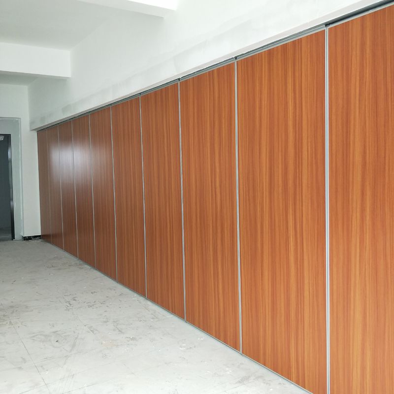 Het anodiseren van MDF de Muurplafond van de Aluminium Akoestisch Verdeling zette Vrije Bevindende Aangepaste Kleur op